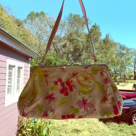 Handbags - Antique snap top purse without any outside damage.